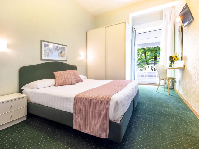 media.camera-prestige 1