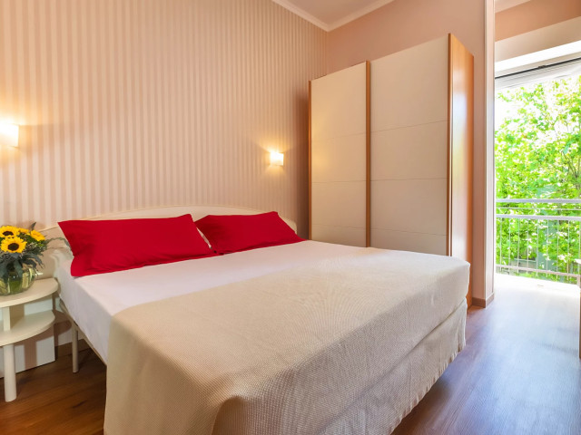 media.camera-elite 1